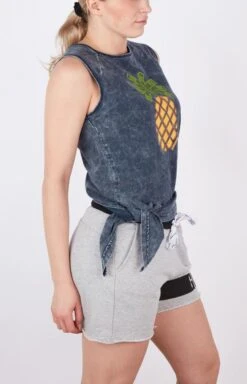 Gongshow My Tie Game Side Tie Tank Women -Hockey Sales Store TS20 W702 My Tie Game 04 555x 61fc6e9e 46a8 42d7 ba42 2a7c7742016b